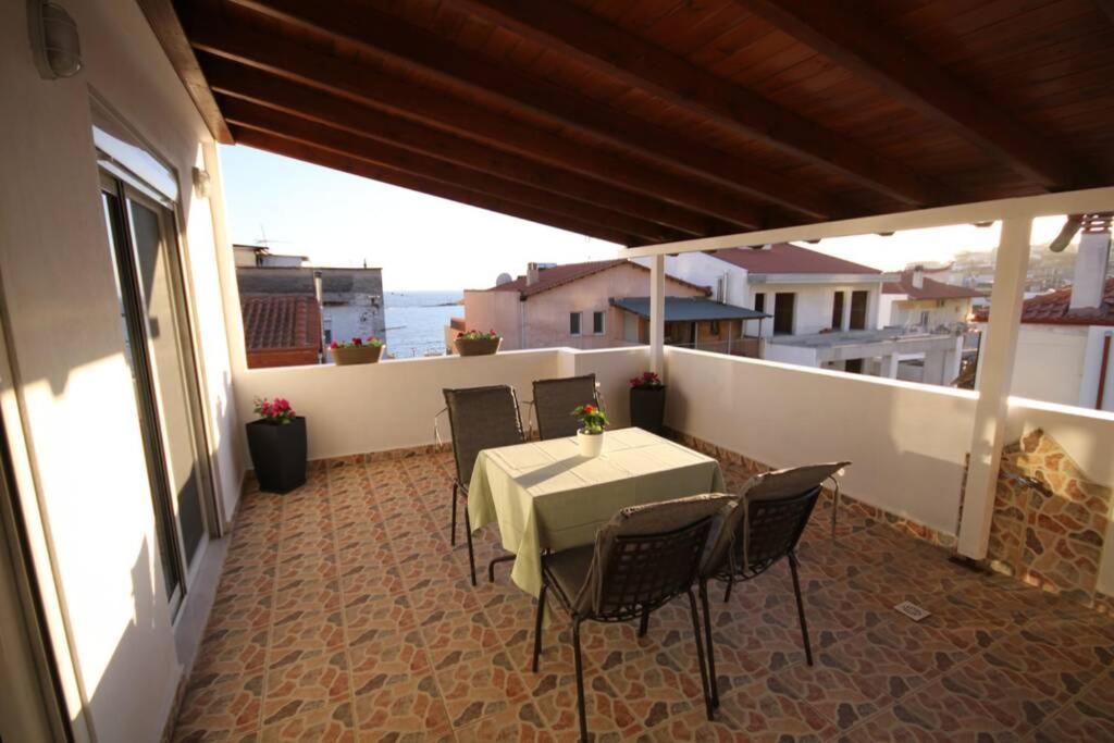The Sunset Balcony Apartman Néosz Marmarász Kültér fotó