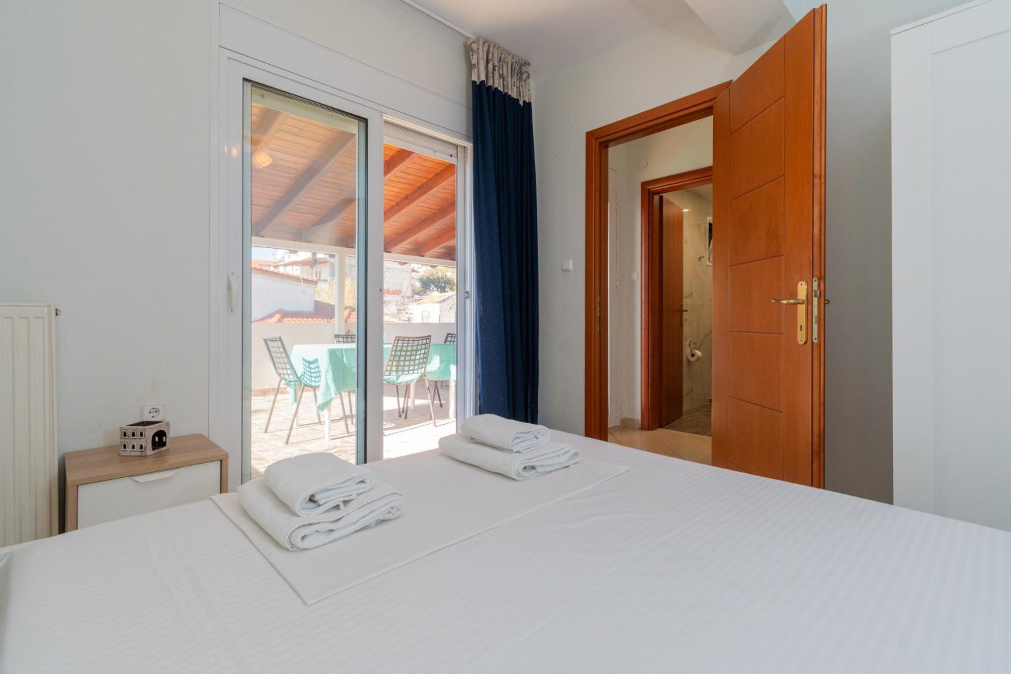 The Sunset Balcony Apartman Néosz Marmarász Kültér fotó