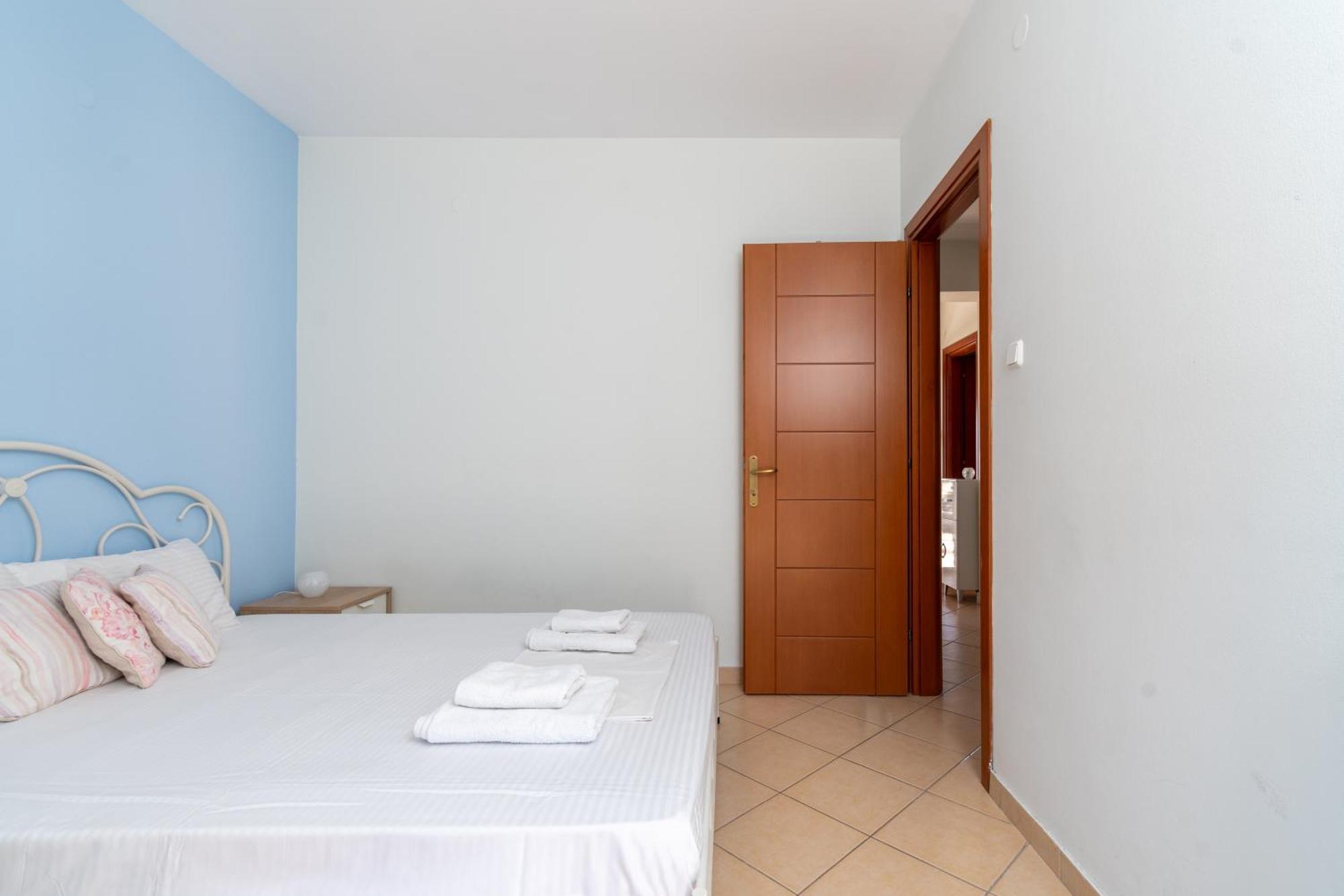 The Sunset Balcony Apartman Néosz Marmarász Kültér fotó